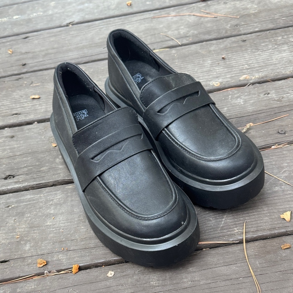 Wild Fable platform black loafers size 9.5
